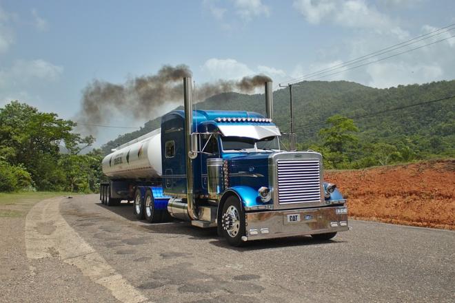 peterbilt-3578297_960_720